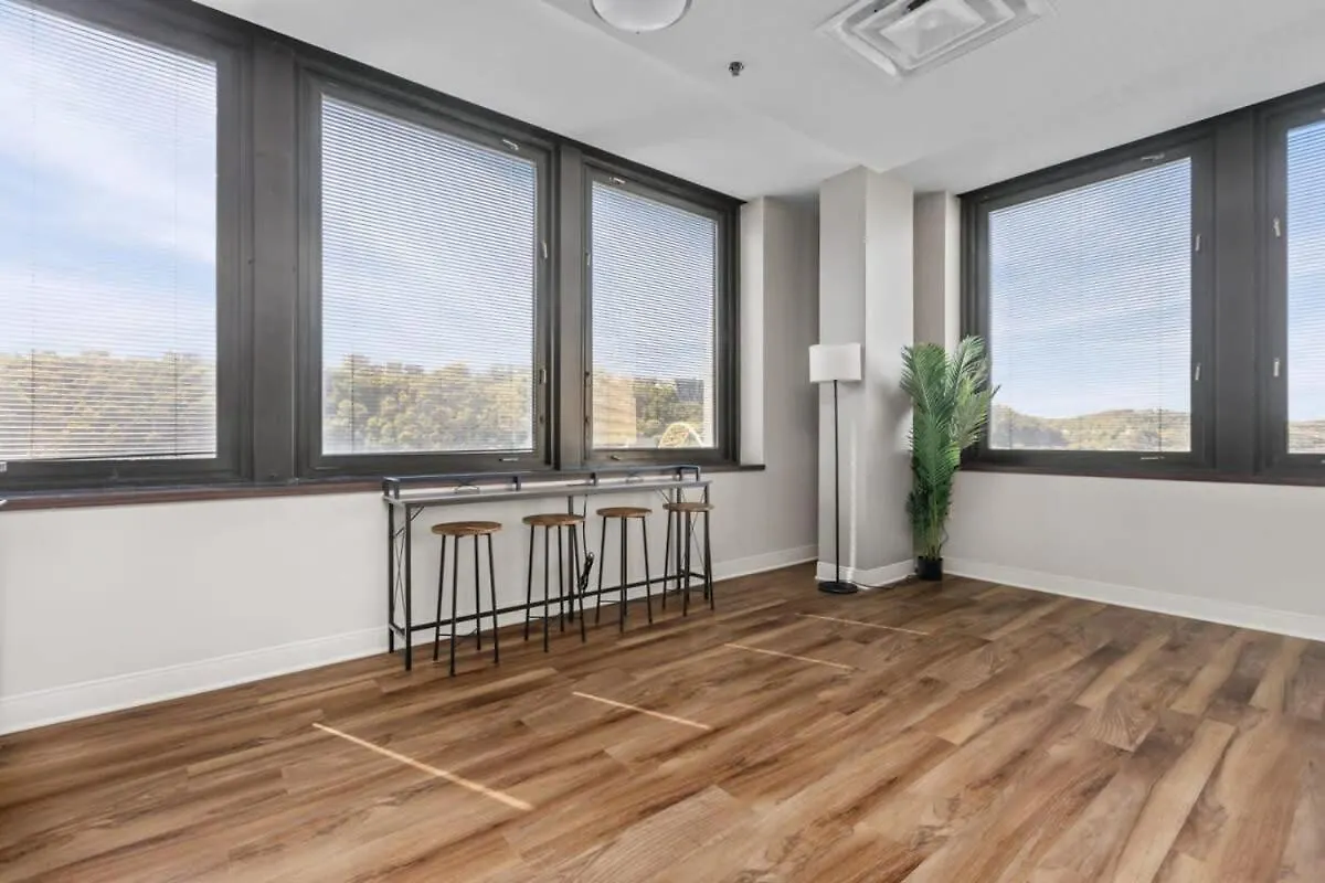 דירות פיטסבורג Sleek 2Br Downtown Retreat With Gym