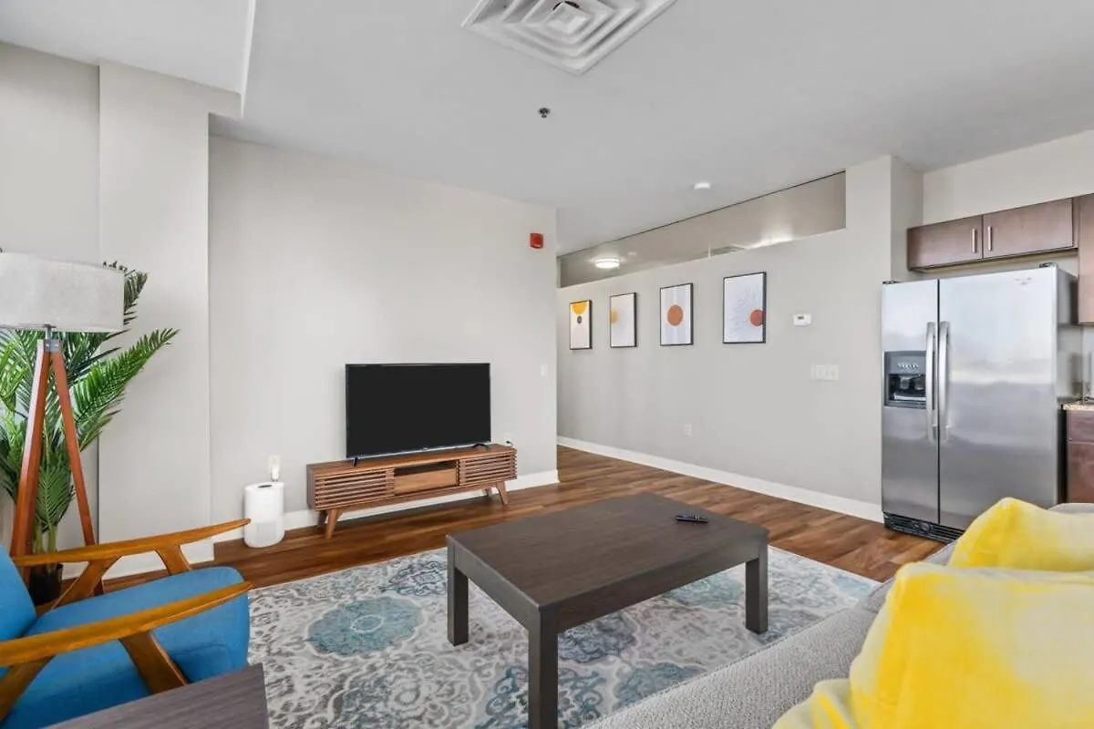 דירות פיטסבורג Sleek 2Br Downtown Retreat With Gym