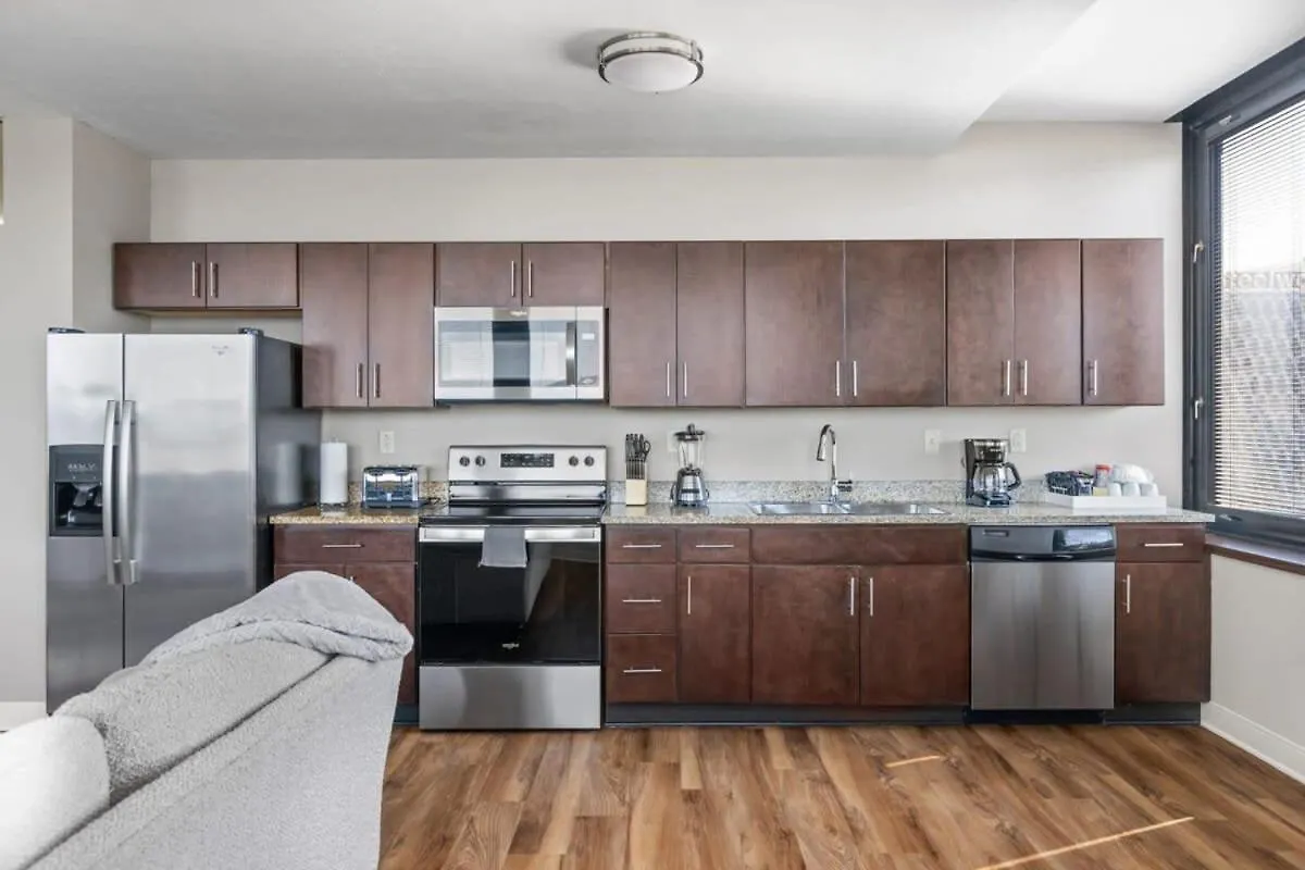 Sleek 2Br Downtown Retreat With Gym Apartment Pittsburgh United States